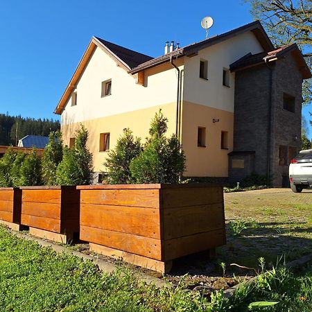 Vila Pohoda Javorniky S Rozlahlym Pozemkom Makov Exteriör bild