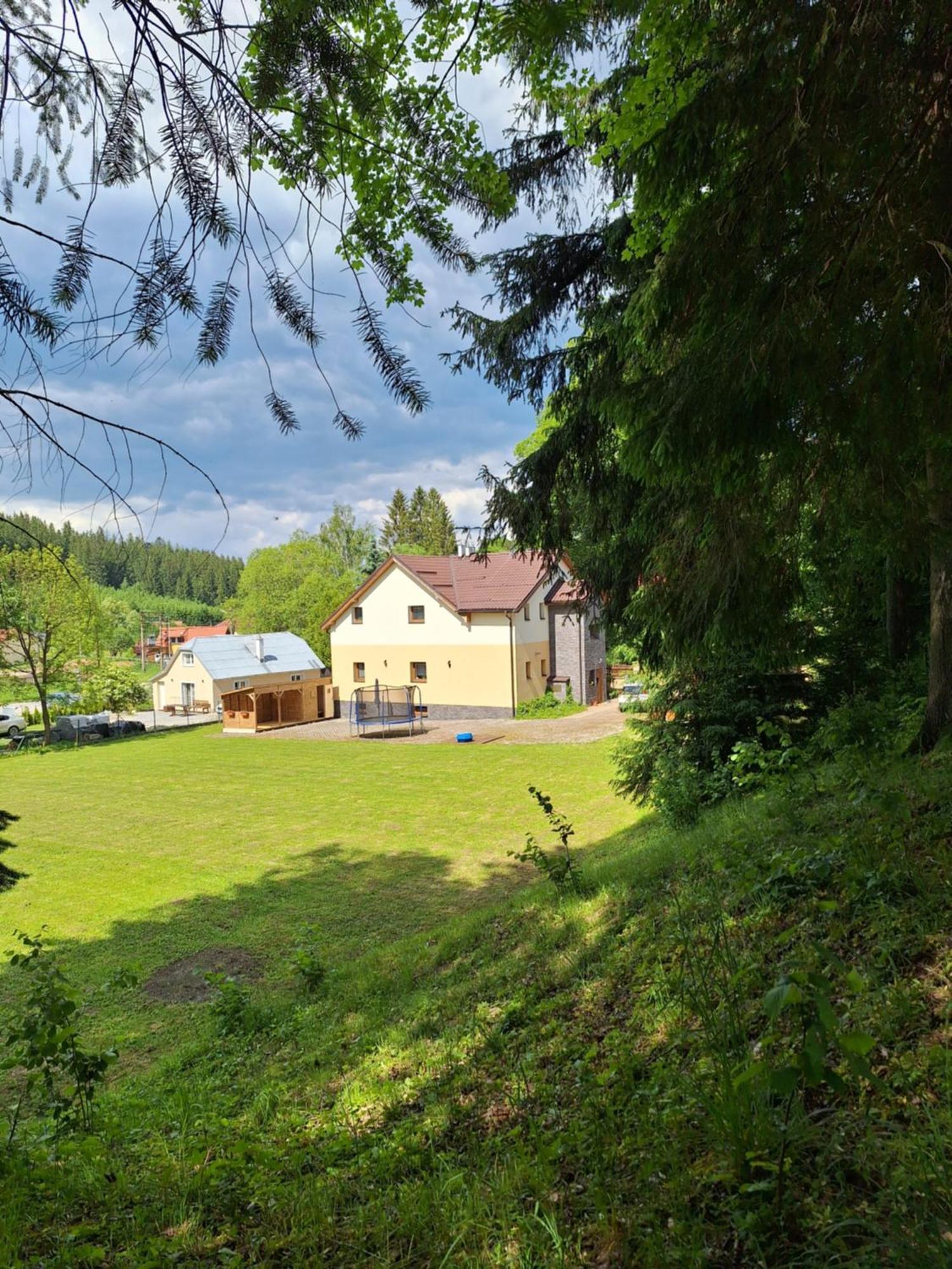 Vila Pohoda Javorniky S Rozlahlym Pozemkom Makov Exteriör bild