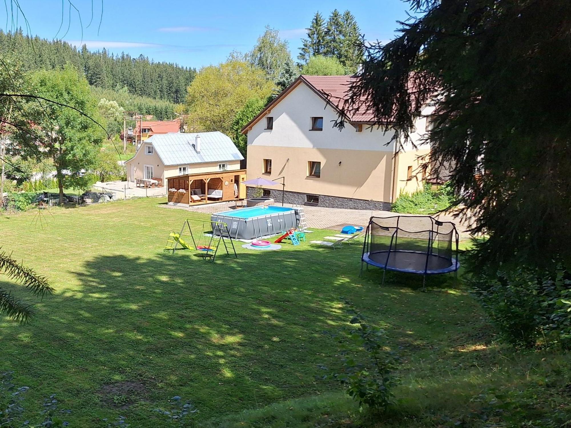 Vila Pohoda Javorniky S Rozlahlym Pozemkom Makov Exteriör bild